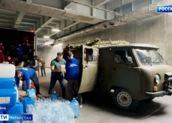 Собирают гумпомощь, плетут сети для бойцов СВО и помогают ветеранам: в Татарстане отметили Международный день добровольцев