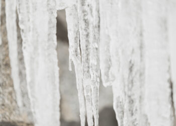 В Казани ИИ будет искать сосульки на крышах