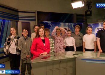 Пятиклассники из 172-й школы для слепых и слабовидящих в Казани посетили студию ГТРК «Татарстан»