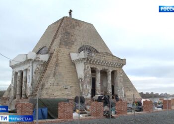 Татарстанцам показали, на какой стадии находится реконструкция храма павшим воинам на Казанке