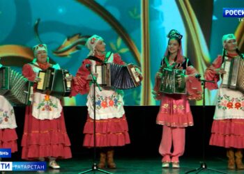 «Столько гармони не слушала никогда в жизни»: в Казани прошел большой концерт «Гармунтуй»