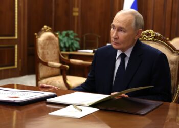 Путин поручил разработать план по созданию реабилитационных организаций