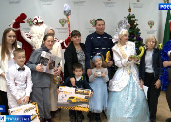 В Казани специалисты филиала Центра оценки качества продукции агропрома приняли участие в «Елке желаний»