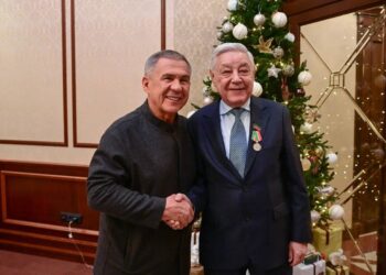 Фарид Мухаметшин получил медаль ордена «За заслуги перед Республикой Татарстан»