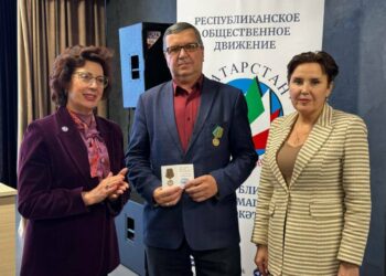 Жителей Менделеевска наградили медалями «За содействие СВО»