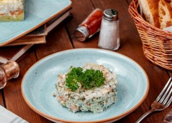 Диетолог из Нижнекамска объяснила, как сделать оливье полезнее