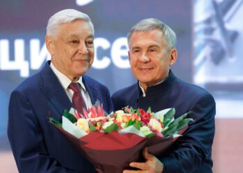 Рустам Минниханов поблагодарил Фарида Мухаметшина за вклад в развитие республики