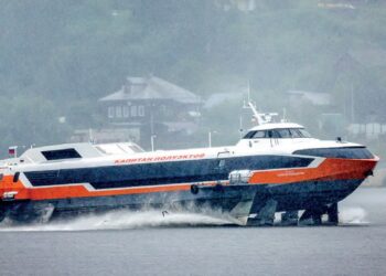 Теплоход «Метеор» победил в голосовании за символ новой банкноты в 1000 рублей