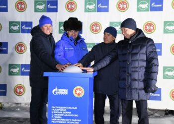 Минниханов сообщил, что почти к 800 земельным участкам села Нижнее Афанасово подвели газ