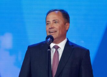 Игорь Комаров поздравил Рустама Минниханова с наступающим Новым годом