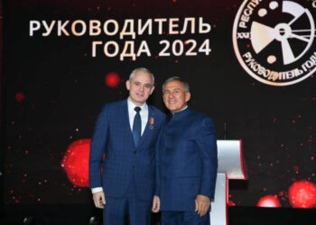 Минниханов и Песошин вручили награды победителям конкурса «Руководитель года»