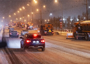В Казани для очистки дорог от снега использовали 506 единиц спецтехники