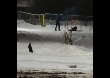 В Челнах мужчина избил ребенка