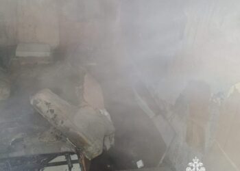 В Казани на пожаре в многоэтажке спасли 60-летнего мужчину