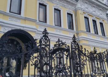 В Казани на улице Муштари завершили реставрацию Дома Оконишникова