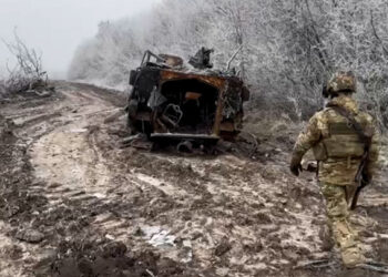 Бойцы ВС России провели зачистку фортификаций в Курахове