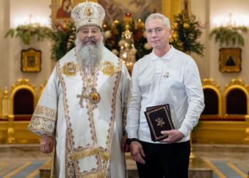 Патриарх Кирилл наградил первого заместителя главы Казани за строительство храма