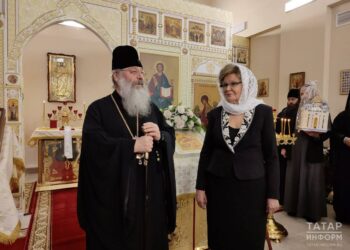 Митрополит Кирилл и депутат Госдумы поздравили пациентов хосписа «Наташа» с Рождеством