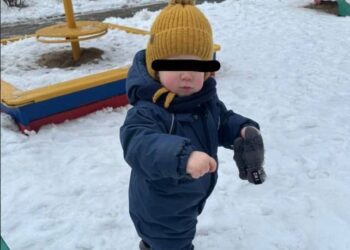 В Казани воспитанника частного детсада забыли на улице после прогулки
