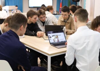 В Лениногорске завершилось обучение школьников в рамках конкурса по технологическому предпринимательству «Дай-5!»