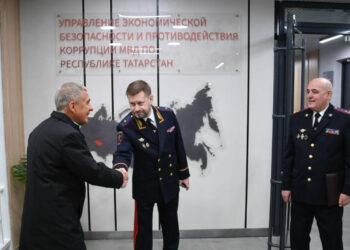 Минниханов посетил новое здание Управления по борьбе с коррупцией МВД по РТ
