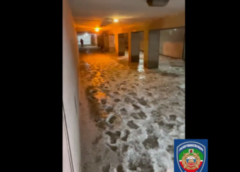 В Казани на ул. Чистопольской затопило подземный переход