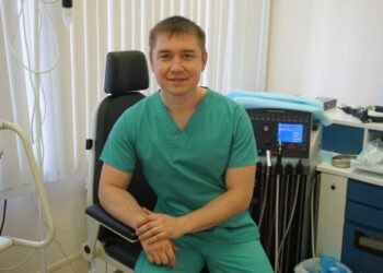 В Нижнекамске врач спас пациента, который подавился куриной косточкой