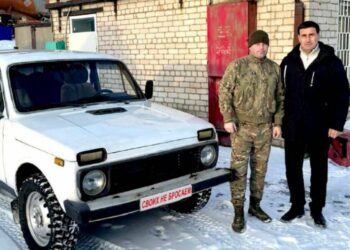 Чемпион РФ по автокроссу Радис Хашимов передал автомобиль участнику СВО