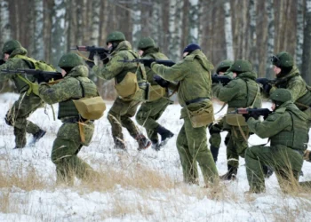 ВС России взяли контролируемый ВСУ Красноармейск в «клещи»