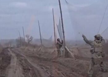 Российские военные соорудили под Часовым Яром защищенный коридор