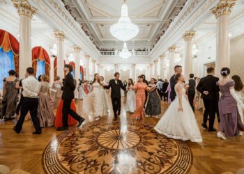 Сретенский бал в поддержку бойцов СВО