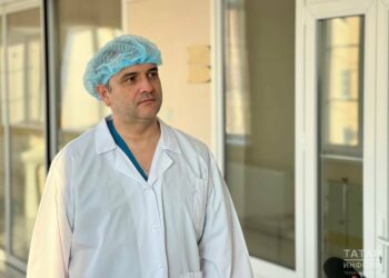 Министр здравоохранения РТ провел в Лисичанске 14 операций