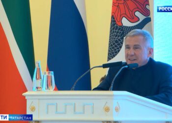 Рустам Минниханов принял участие в отчетной сессии Казгордумы