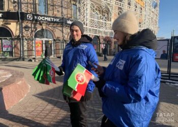 В Татарстане «Молодая гвардия» отпраздновала День государственного герба