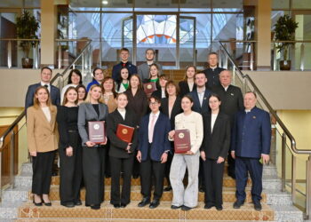 В Госсовете наградили победителей конкурса «Об экологии друг другу»