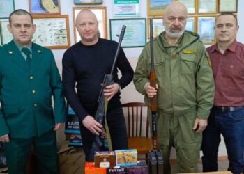 Охотники из Татарстана передали 11 ружей для бойцов СВО