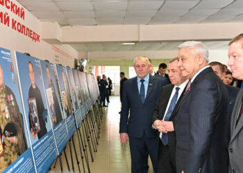 Мухаметшин на выставке