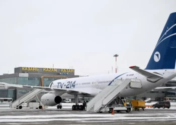 самолет Ту-214