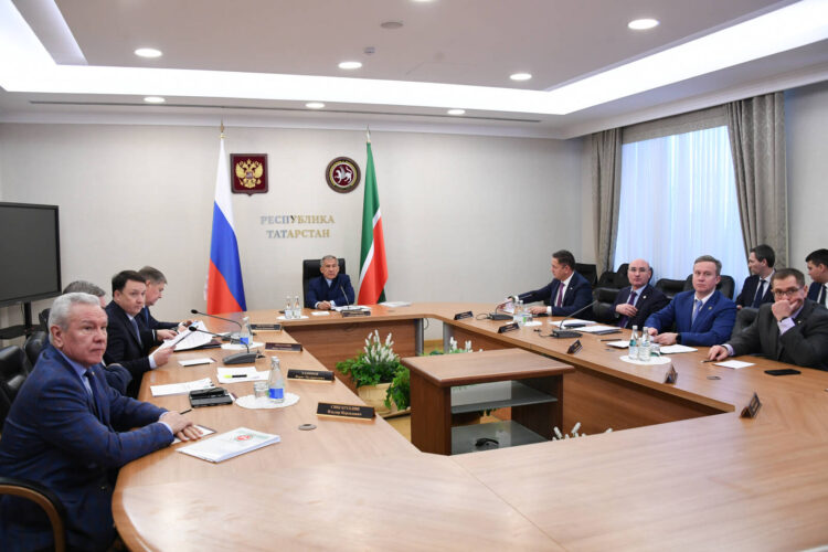 Рустам Минниханов