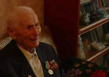 В Казани ветерана военной контрразведки поздравили со 100-летним юбилеем