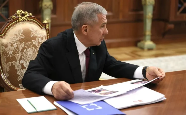 Рустам Минниханов