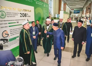 Рустам Минниханов высоко оценил работу ДУМ РТ и поблагодарил хазратов за старания