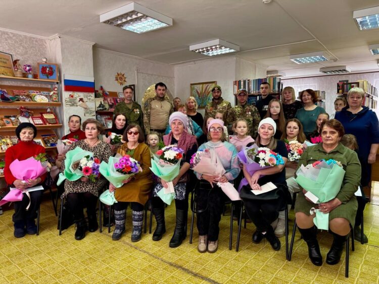 поздравление женщин