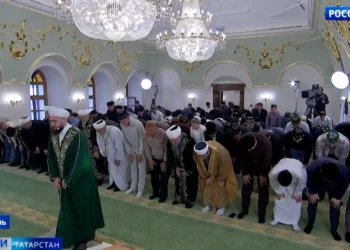 Мусульмане празднуют Ураза-байрам