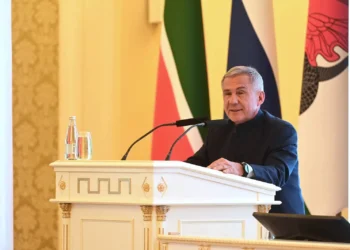 Рустам Минниханов