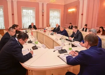 Минниханов встретился с замдиректора Департамента охраны дикой природы Управления по импорту и экспорту исчезающих видов Китая и председателем правления Eco-Bridge Continental