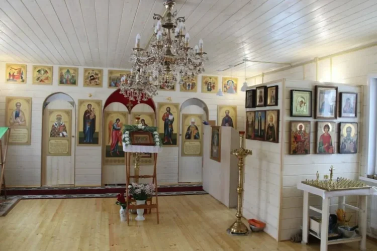 храм