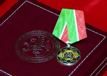 Рустам Минниханов опубликовал видео церемонии награждения бойцов СВО из РТ