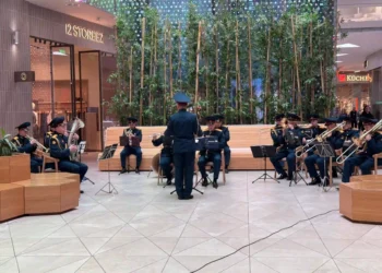 В одном из ТЦ Казани молодогвардейцы провели акцию «Музыка Победы»