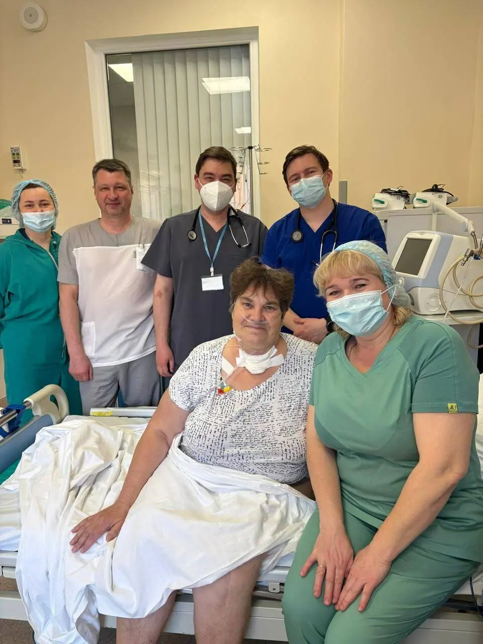 медосмотр девушек Женщины-врачи пьют кофе в клинике :: Стоковая фотография :: Pixel-Shot  Studio